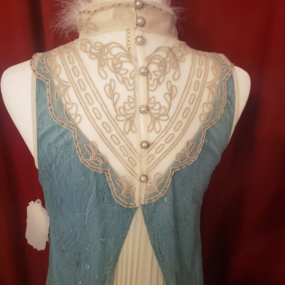 Clothes - Picture 2 of 2